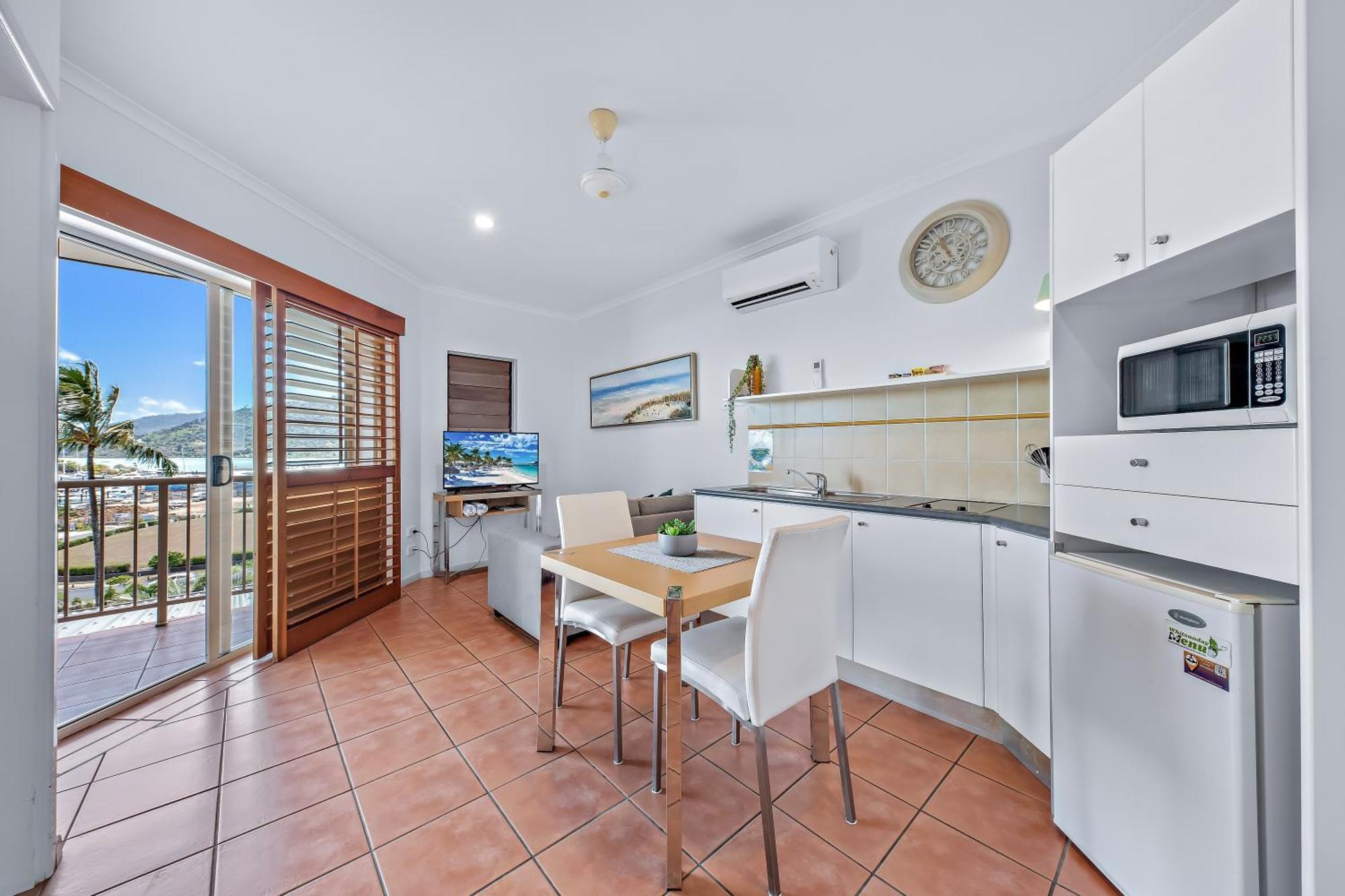 Spa Haven 17B Ocean View Airlie Beach Exterior photo