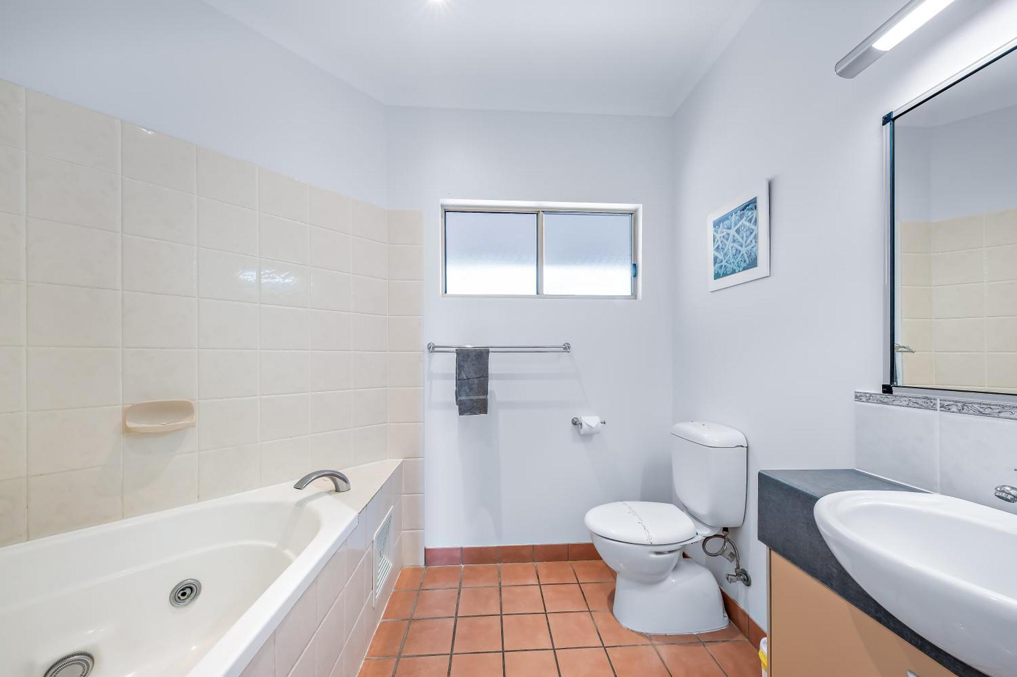 Spa Haven 17B Ocean View Airlie Beach Exterior photo