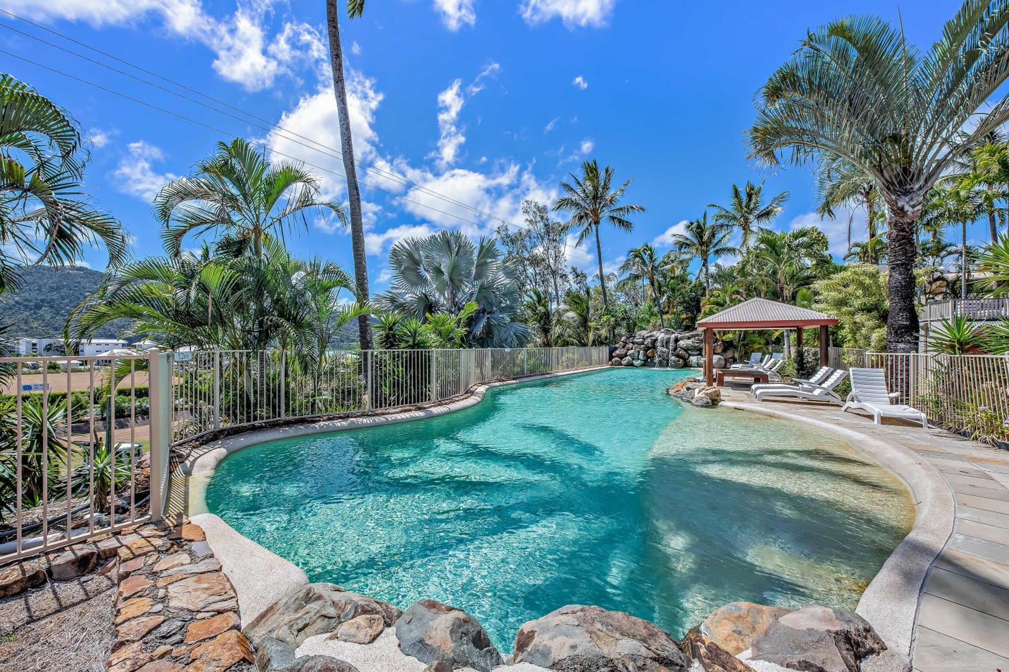 Spa Haven 17B Ocean View Airlie Beach Exterior photo